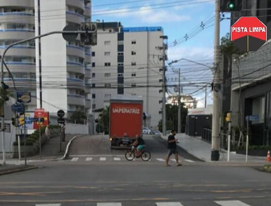 Avenida Santa Catarina Estreito