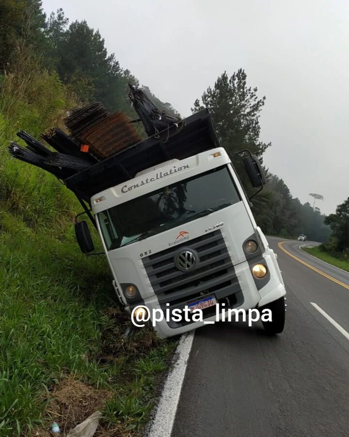 Caminhão Saída Pista