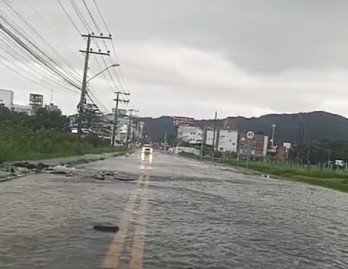 rompimento de uma adutora