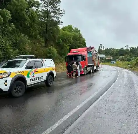 Caminhão com problemas mecânico SC-280