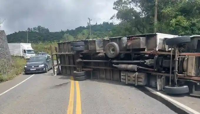 próximo à gruta SC-281